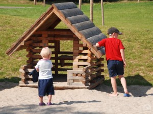 4.10100_Small Play House_001