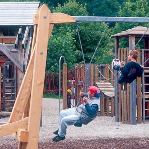 6.00001_Giraffe Swing_001