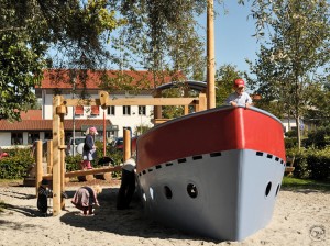 8.01000_Metal ship_Sand_001